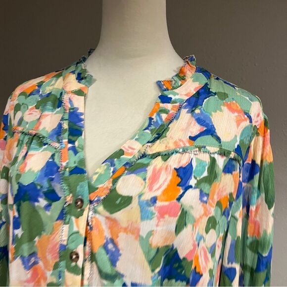 V-neck long sleeve dress with belt size small - Picture 2 of 15